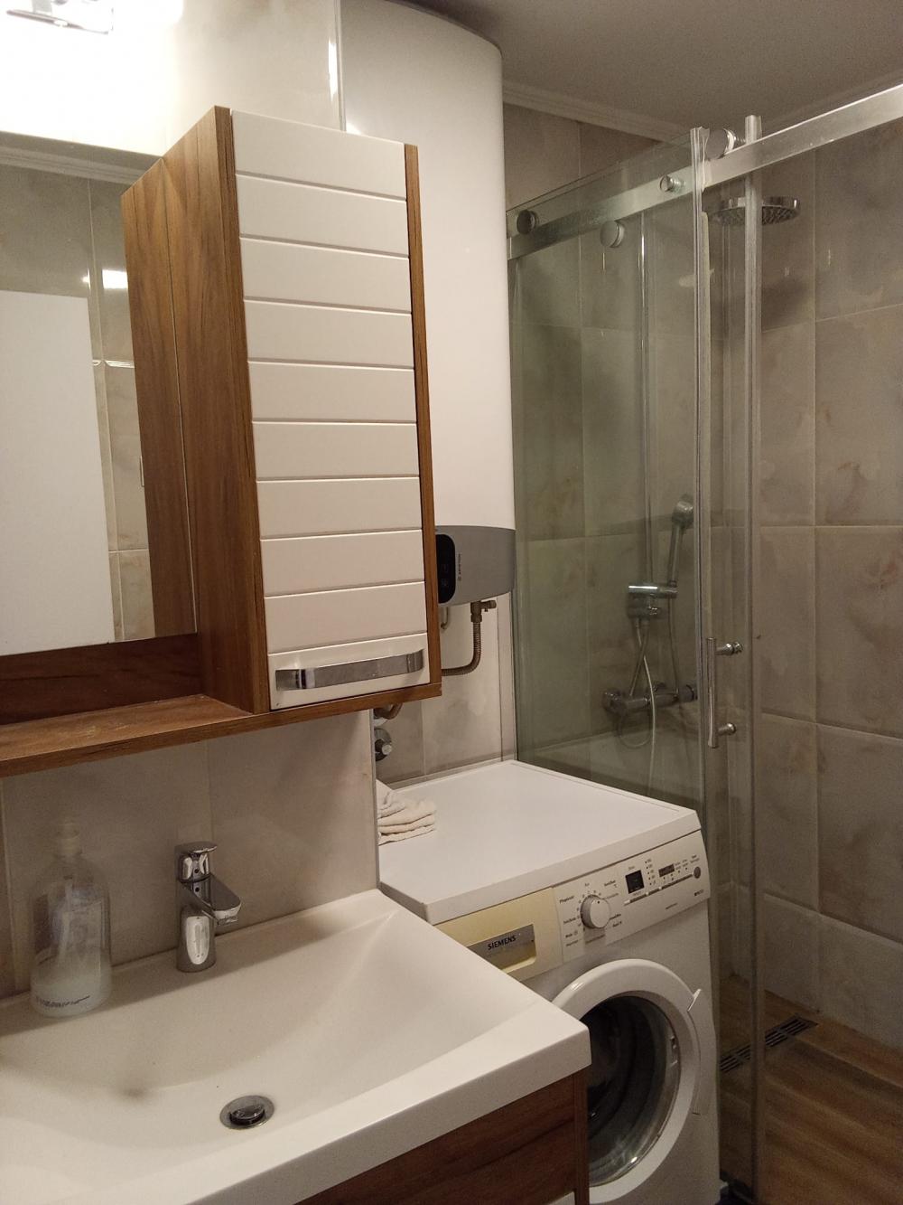 Slika 4 - Selling flat Bežanija wheelchair ramp park view huge terrace glass winter house renovated